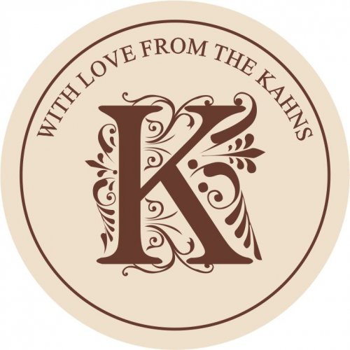 Monogram smart chocolate on cream