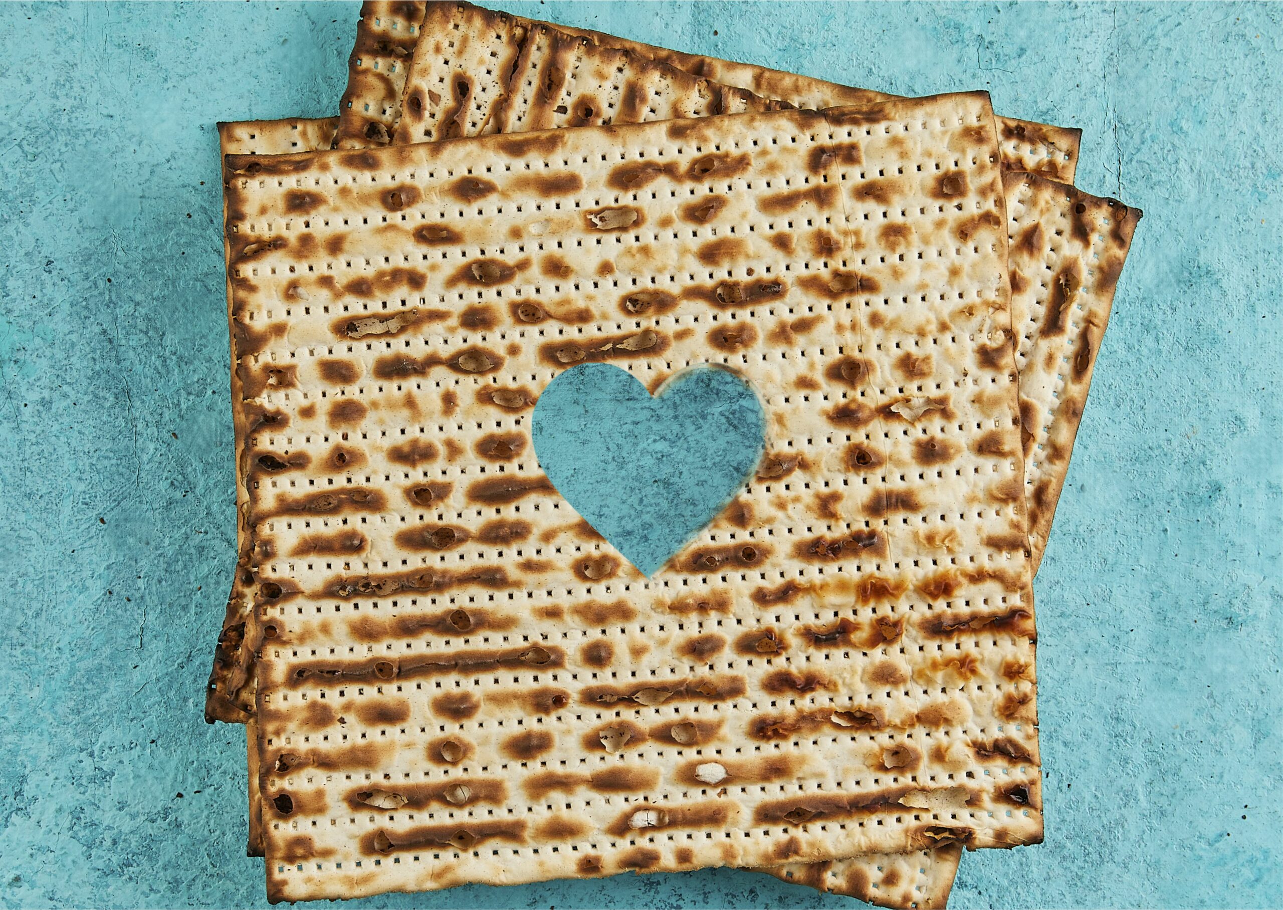 Pesach matzah heart